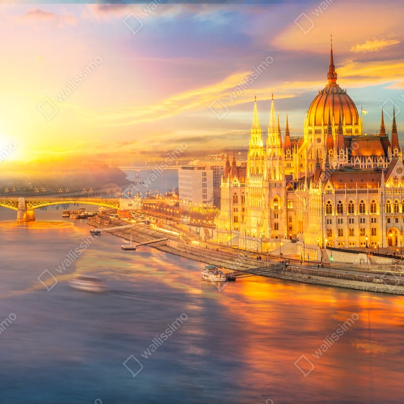 Fototapete goldener sonnenuntergang über dem parlament von Budapest Fototapete goldener sonnenuntergang über dem parlament von Budapest
