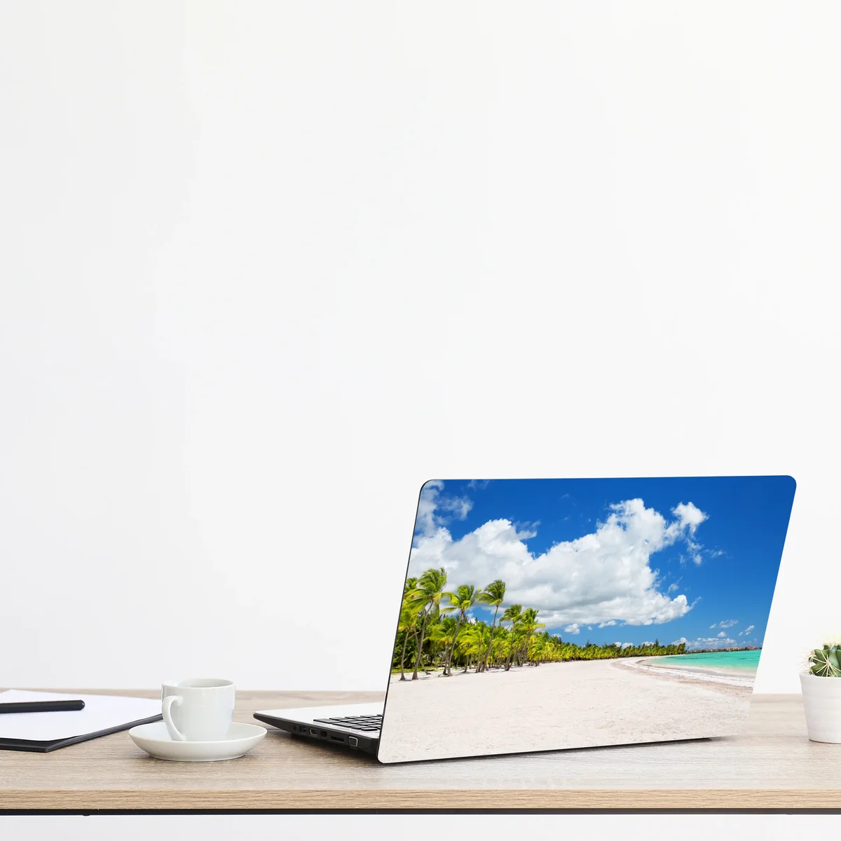 Naklejka na laptopa tropikalna plaża w Punta Cana Naklejka na laptopa tropikalna plaża w Punta Cana