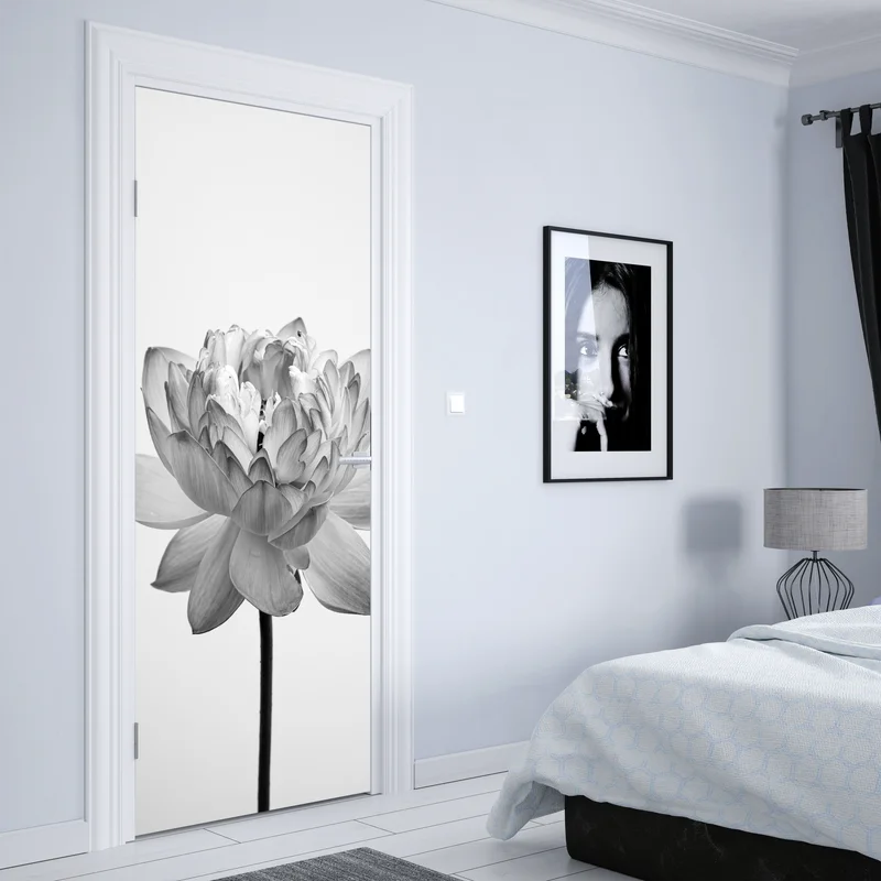 Türaufkleber ruhevoller lotus in graustufen