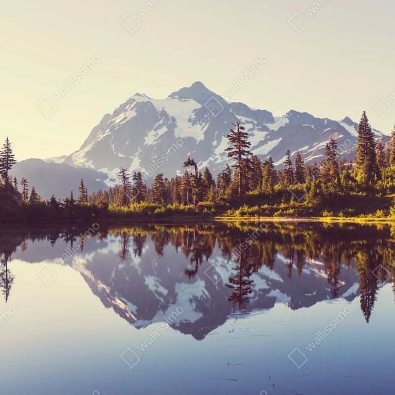 Poster spiegelung von Mount Shuksan im bergsee Poster spiegelung von Mount Shuksan im bergsee