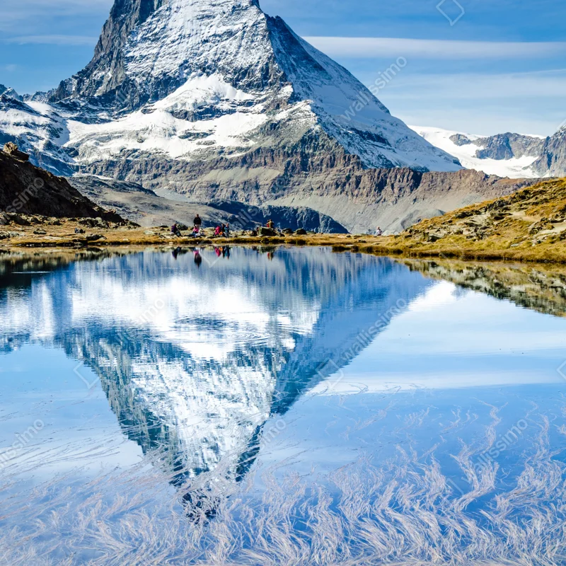 Türaufkleber majestätisches Matterhorn im spiegel eines alpensees Türaufkleber majestätisches Matterhorn im spiegel eines alpensees