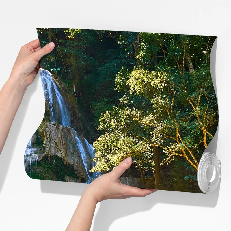 Fototapete türkisfarbener wasserfall im üppigen wald Fototapete türkisfarbener wasserfall im üppigen wald