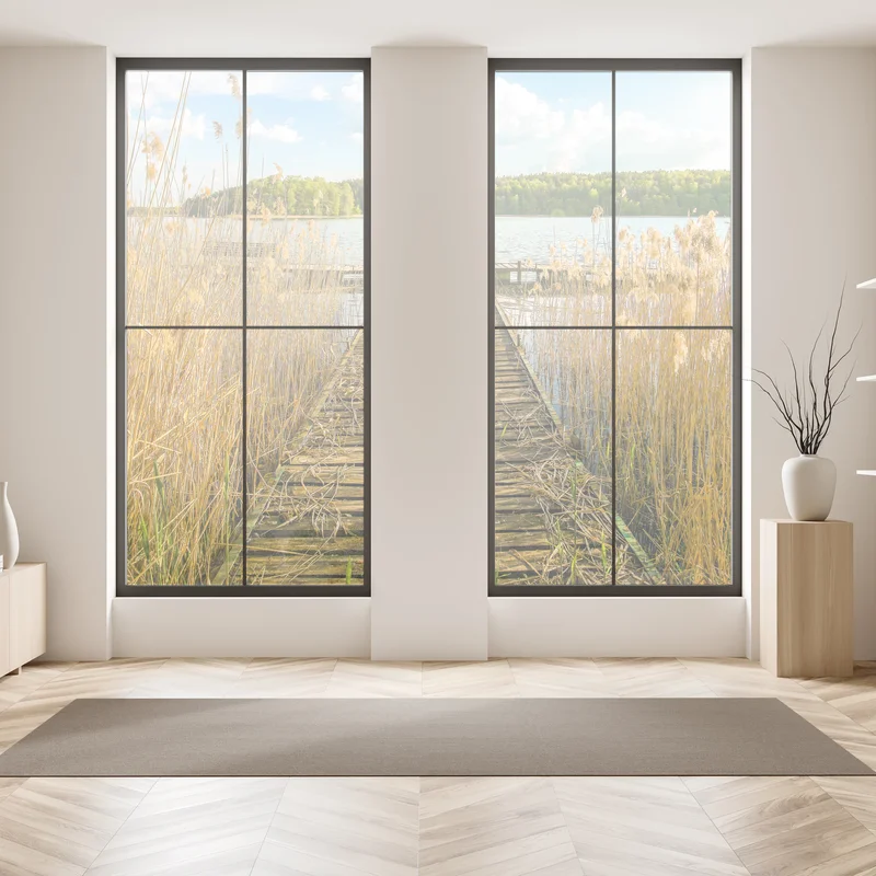 Naklejka na okno drewniany pomost nad spokojnym jeziorem