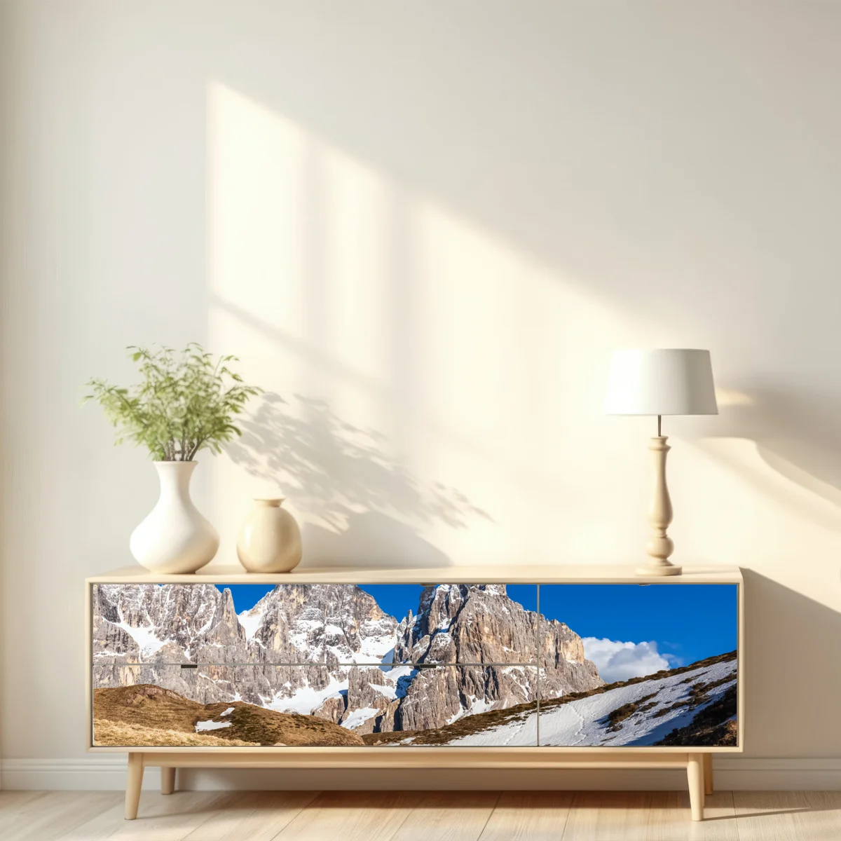 Repositionierbarer Aufkleber hohe berggipfel und ein sich windender weg Repositionierbarer Aufkleber hohe berggipfel und ein sich windender weg