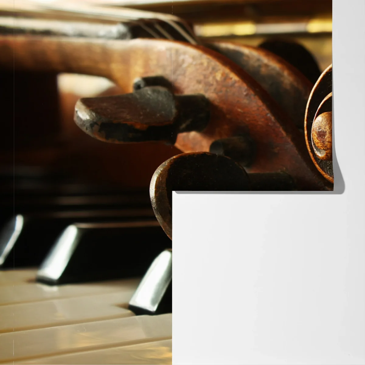 Fototapete vintage geigenkopf auf klaviertasten Fototapete vintage geigenkopf auf klaviertasten