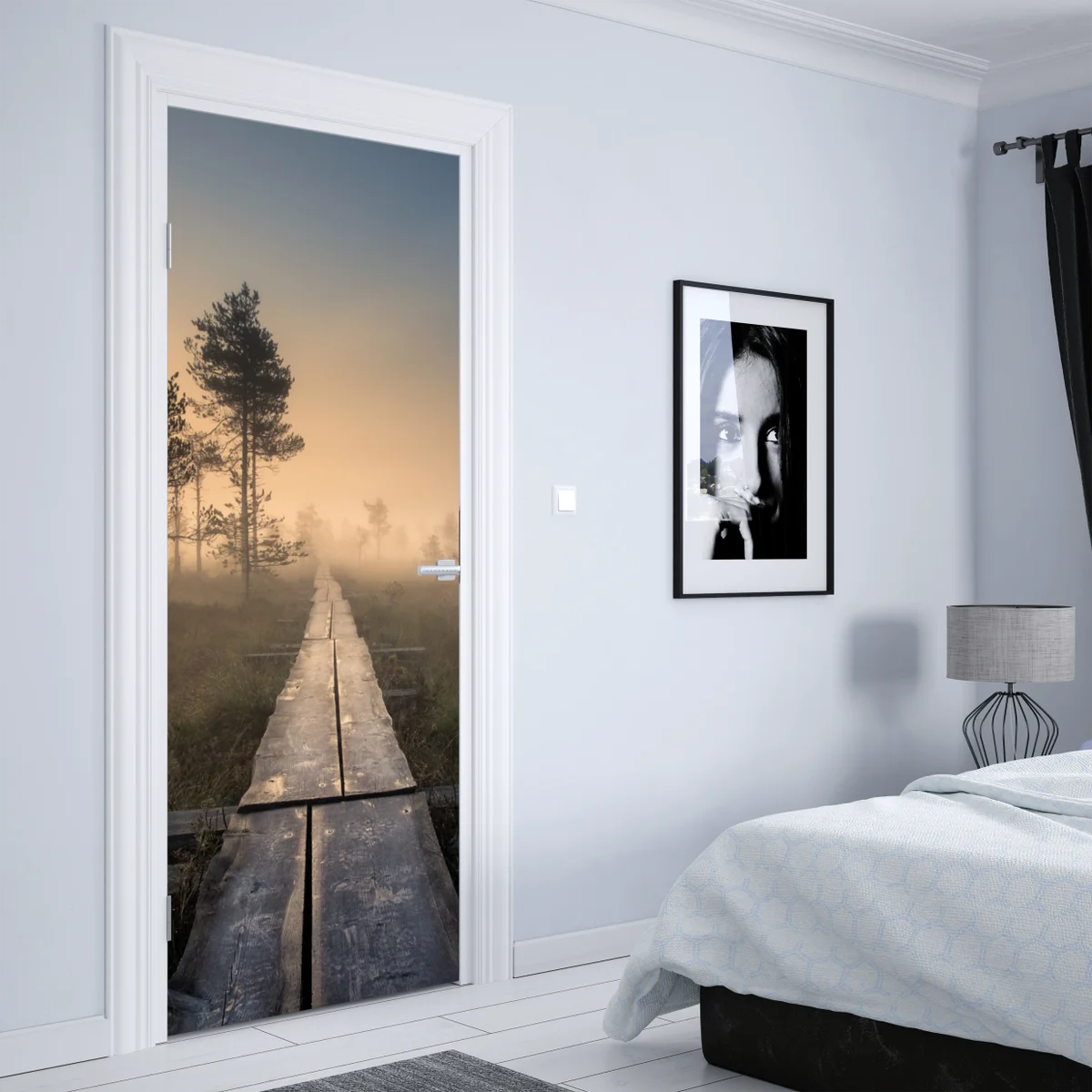 Türaufkleber nebliger sonnenaufgang über dem holzsteg Türaufkleber nebliger sonnenaufgang über dem holzsteg