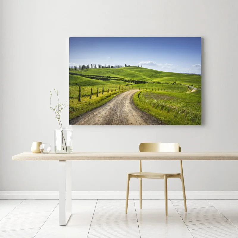 Leinwandbild ländliche straße in der Toskana durch grüne hügel Leinwandbild ländliche straße in der Toskana durch grüne hügel
