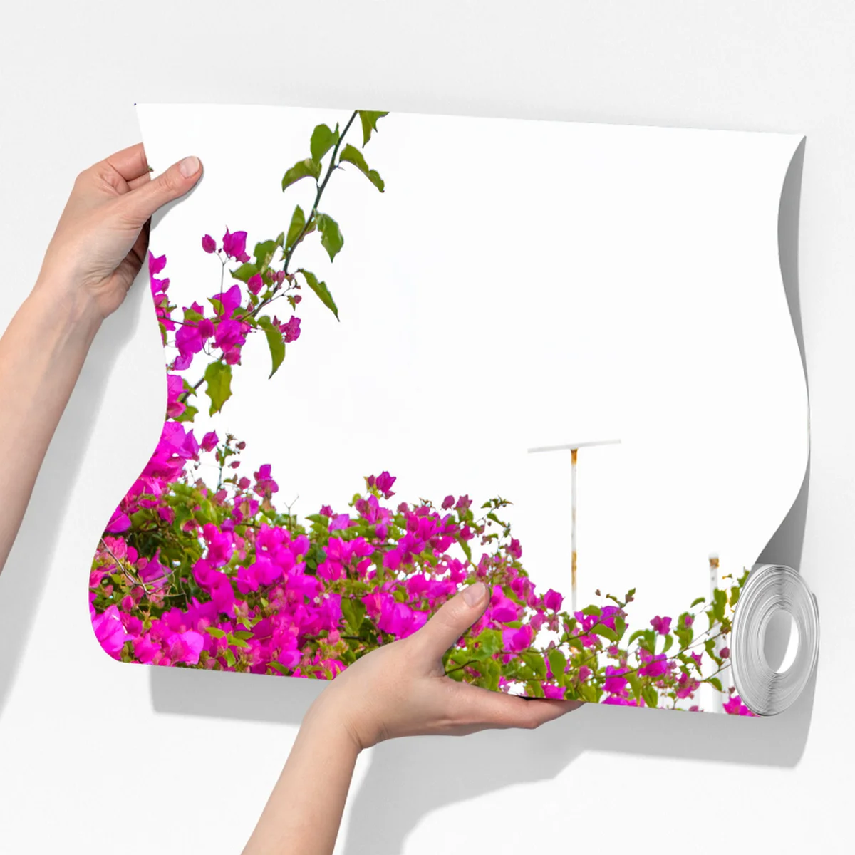 Fototapeta kwitnąca bugenwilla w uliczce Naousa Fototapeta kwitnąca bugenwilla w uliczce Naousa