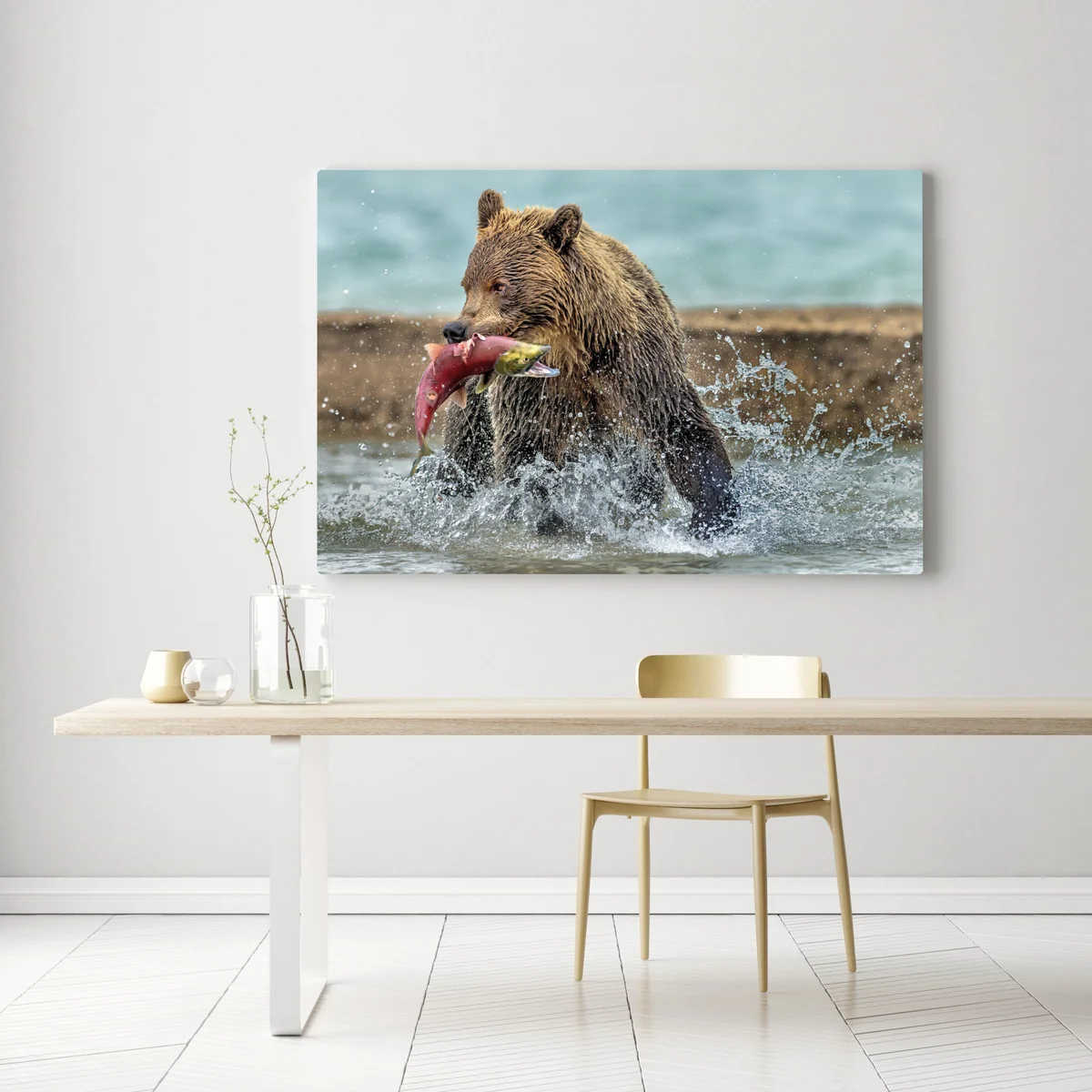 Leinwandbild braunbär fängt lachs im fluss Leinwandbild braunbär fängt lachs im fluss