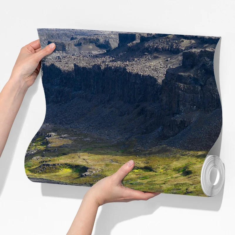 Fototapeta majestatyczny wodospad w islandzkim kanionie Fototapeta majestatyczny wodospad w islandzkim kanionie