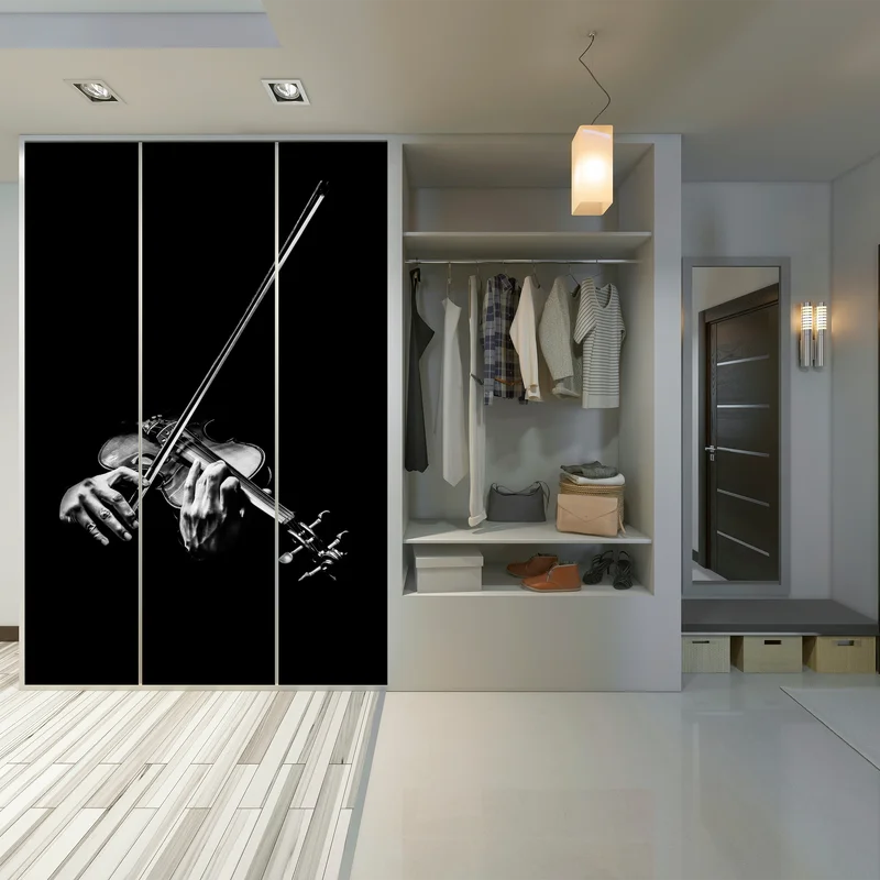 Schrankaufkleber monochrome hände eines geigers