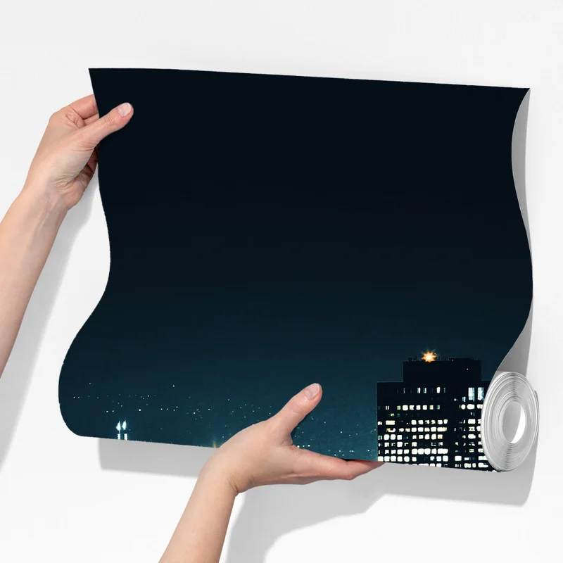 Fototapete straße zur beleuchteten stadtsilhouette bei nacht Fototapete straße zur beleuchteten stadtsilhouette bei nacht