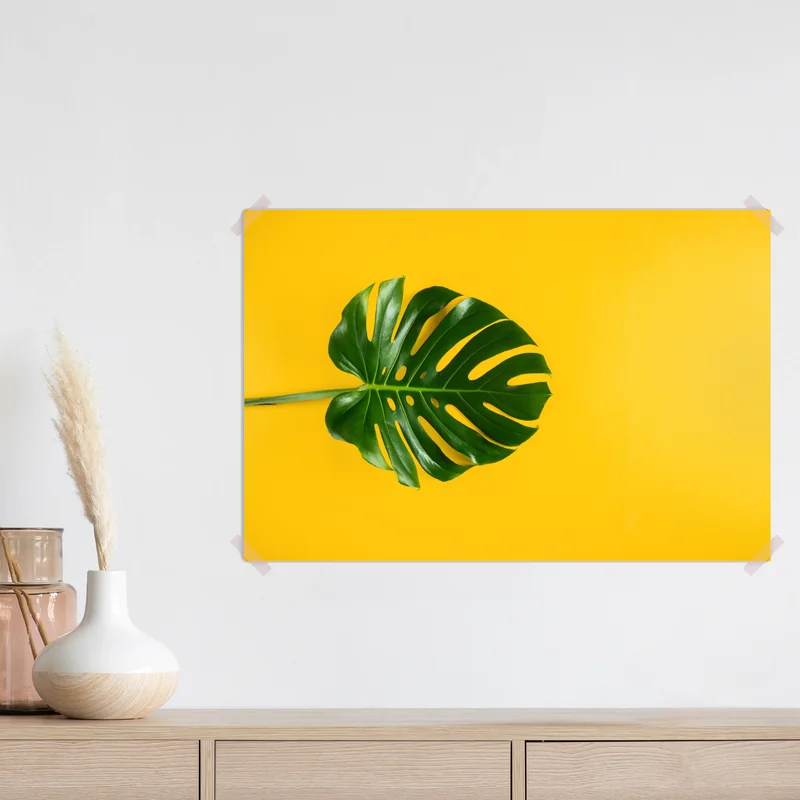 Poster monstera-blatt auf gelbem hintergrund • Poster bei Wallnifity® Poster monstera-blatt auf gelbem hintergrund • Poster bei Wallnifity®