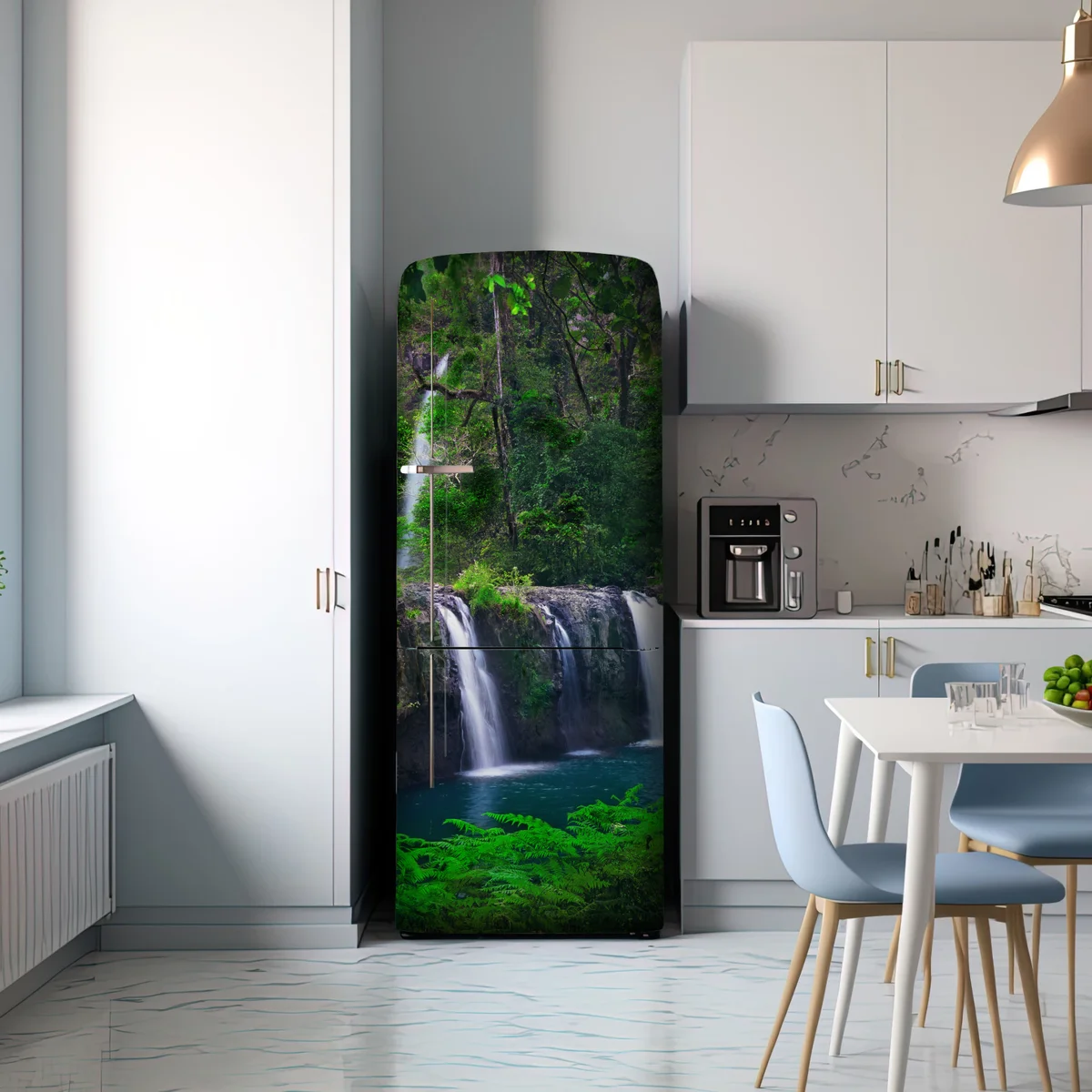 Kühlschrankaufkleber beruhigender wasserfall im smaragdgrünen wald Kühlschrankaufkleber beruhigender wasserfall im smaragdgrünen wald