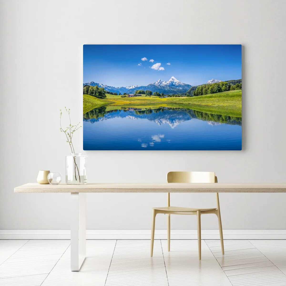 Leinwandbild alpine spiegelung: ruhige berglandschaft Leinwandbild alpine spiegelung: ruhige berglandschaft
