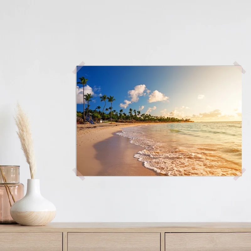 Poster tropischer sonnenuntergang am strand mit palmensilhouetten Poster tropischer sonnenuntergang am strand mit palmensilhouetten