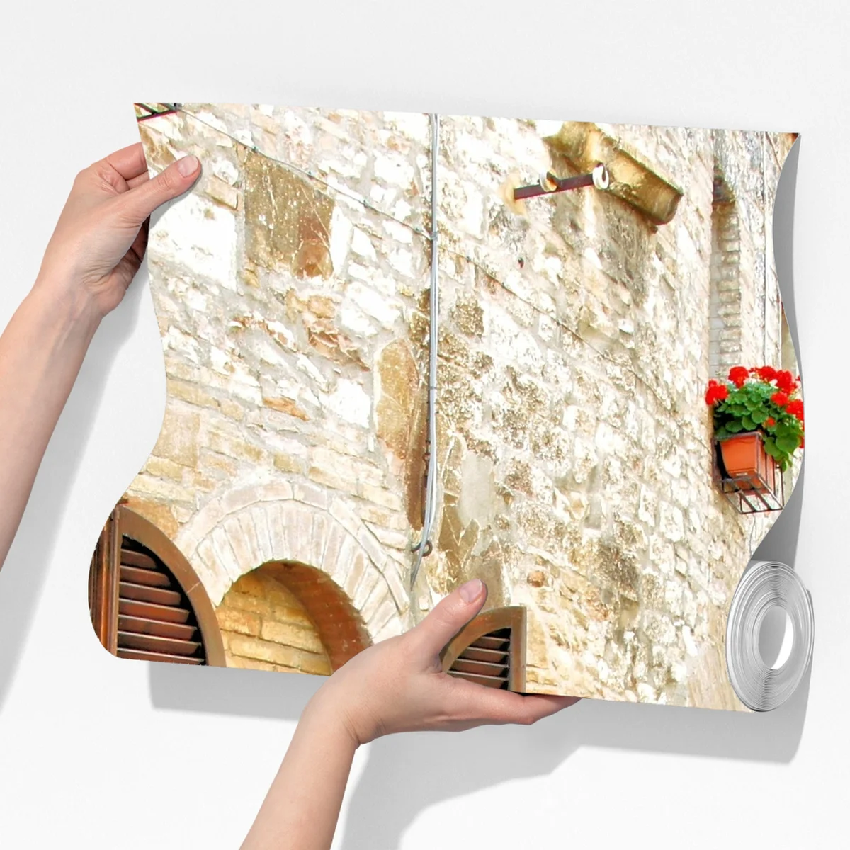 Fototapete sonnige steingasse mit roten geranien Fototapete sonnige steingasse mit roten geranien