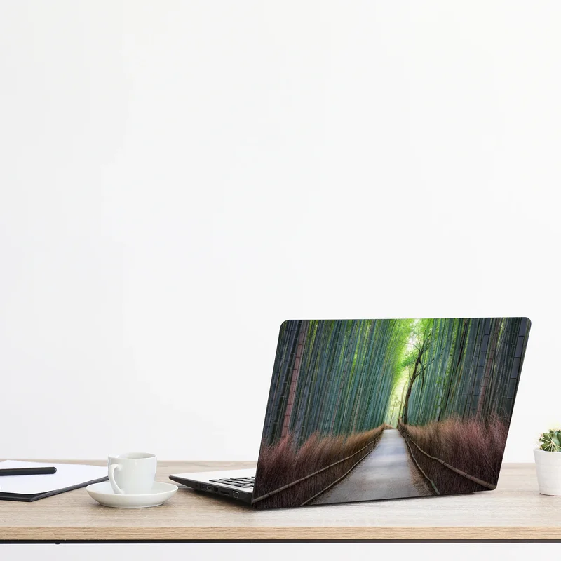 Laptop-Aufkleber ruhiger bambuswaldweg