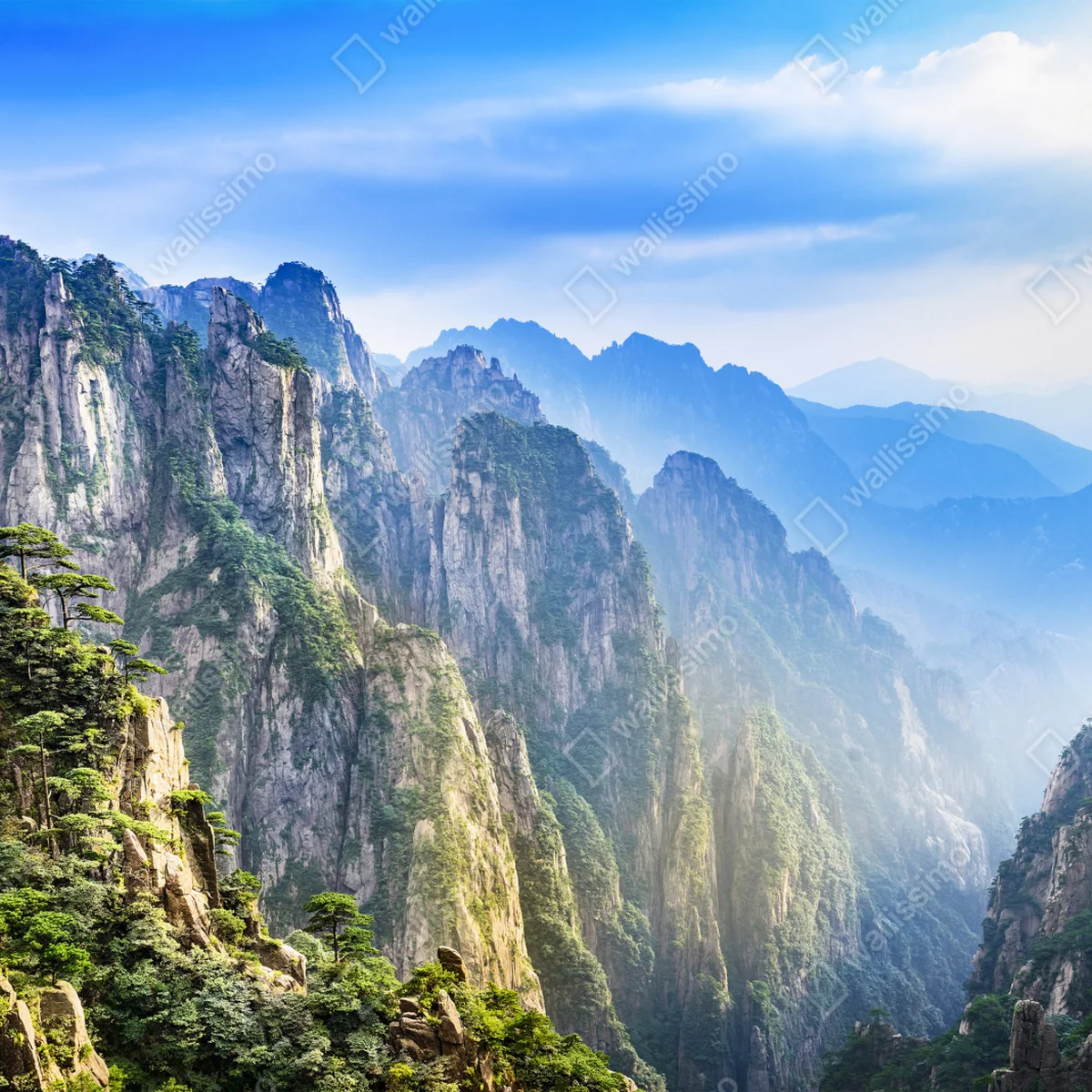 Türaufkleber nebliges bergpanorama Türaufkleber nebliges bergpanorama