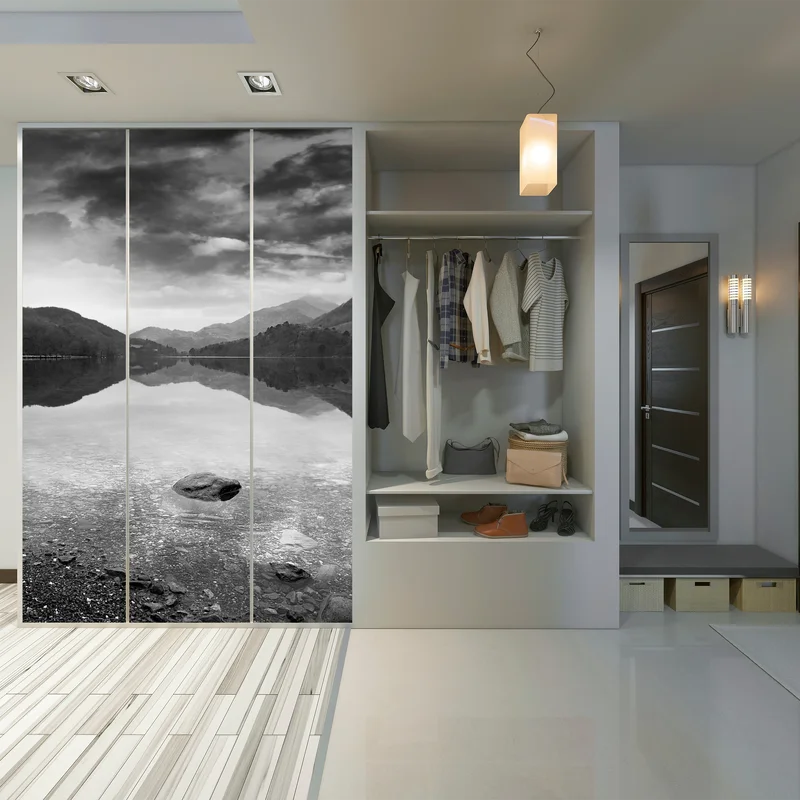 Schrankaufkleber ruhiger bergsee mit spiegelung Schrankaufkleber ruhiger bergsee mit spiegelung