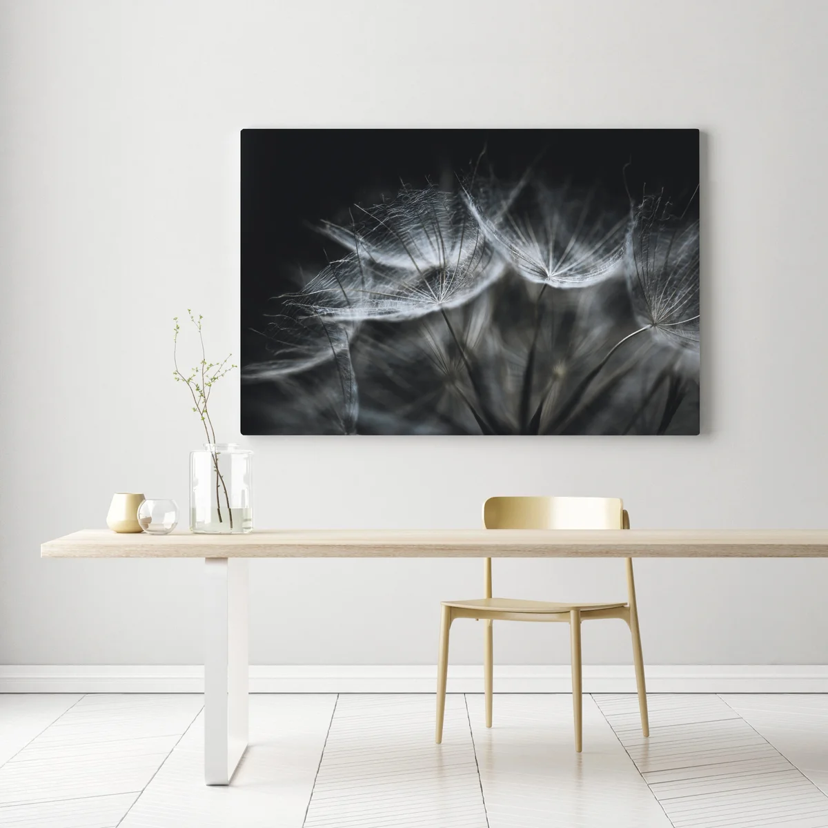Leinwandbild zarte löwenzahnsamen in monochrom Leinwandbild zarte löwenzahnsamen in monochrom