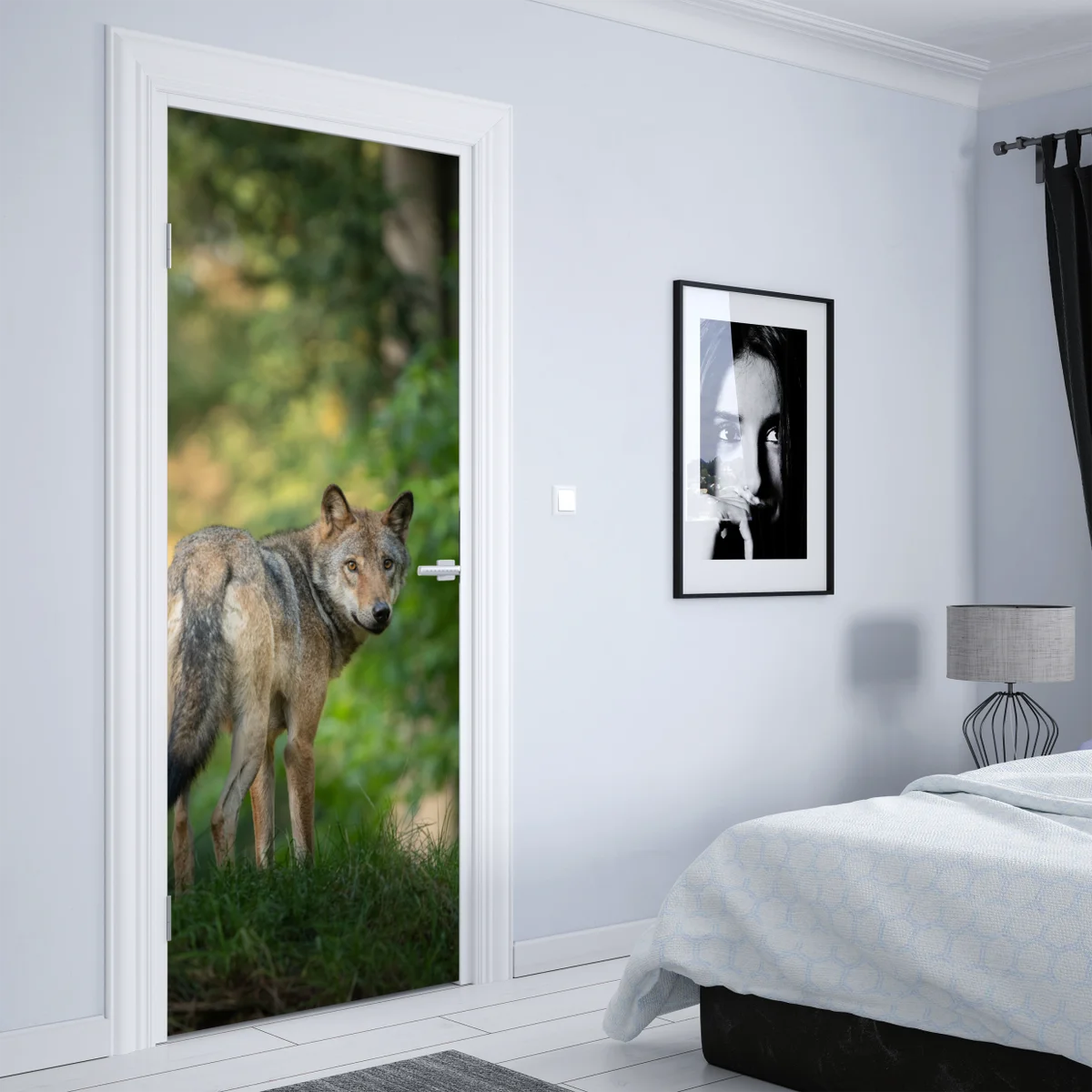 Türaufkleber wolf auf der lichtung im wald Türaufkleber wolf auf der lichtung im wald