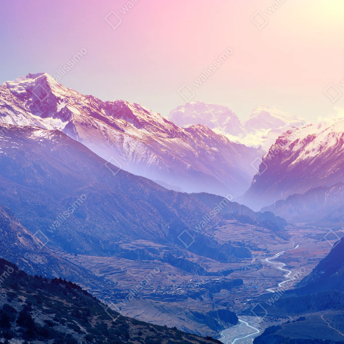 Fototapeta pastelowa dolina górska o świcie Fototapeta pastelowa dolina górska o świcie