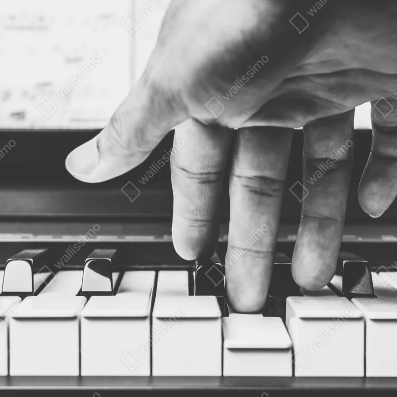 Fototapete hand auf klaviertasten Fototapete hand auf klaviertasten