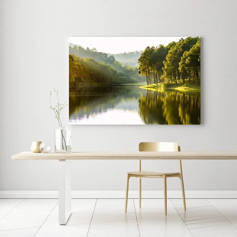 Leinwandbild ruhiger kiefernwald am stillen see Leinwandbild ruhiger kiefernwald am stillen see