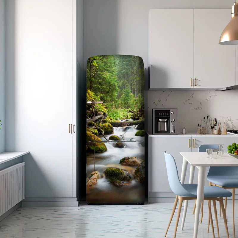 Kühlschrankaufkleber moosbedeckter waldbach im herbst