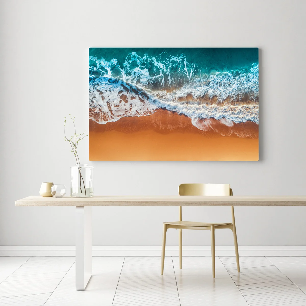 Leinwandbild luftaufnahme türkisfarbener wellen an einem sandstrand Leinwandbild luftaufnahme türkisfarbener wellen an einem sandstrand