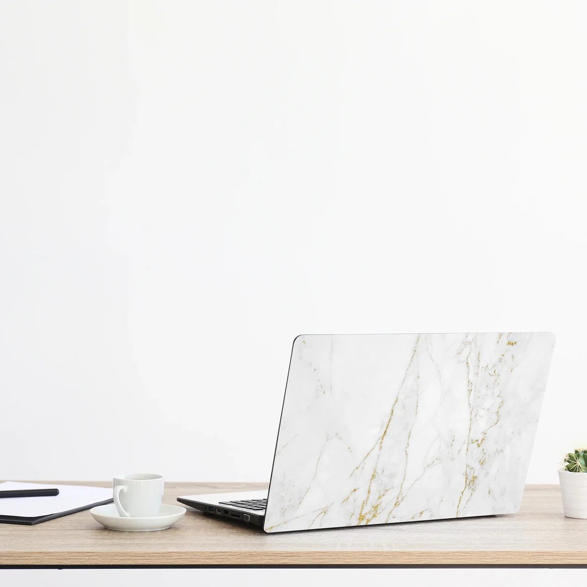 Laptop-Aufkleber weißer marmor mit goldenen adern Laptop-Aufkleber weißer marmor mit goldenen adern
