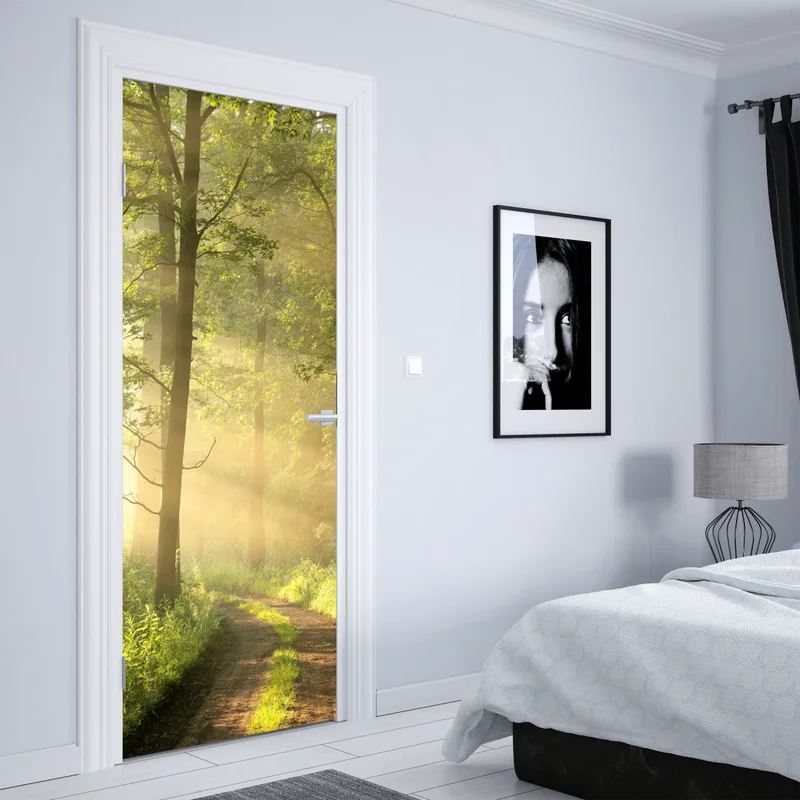 Türaufkleber morgendliches licht im wald