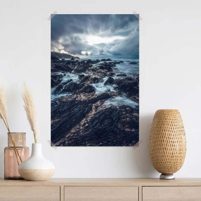 Poster stimmungsvolle felsenküste bei dämmerung Poster stimmungsvolle felsenküste bei dämmerung