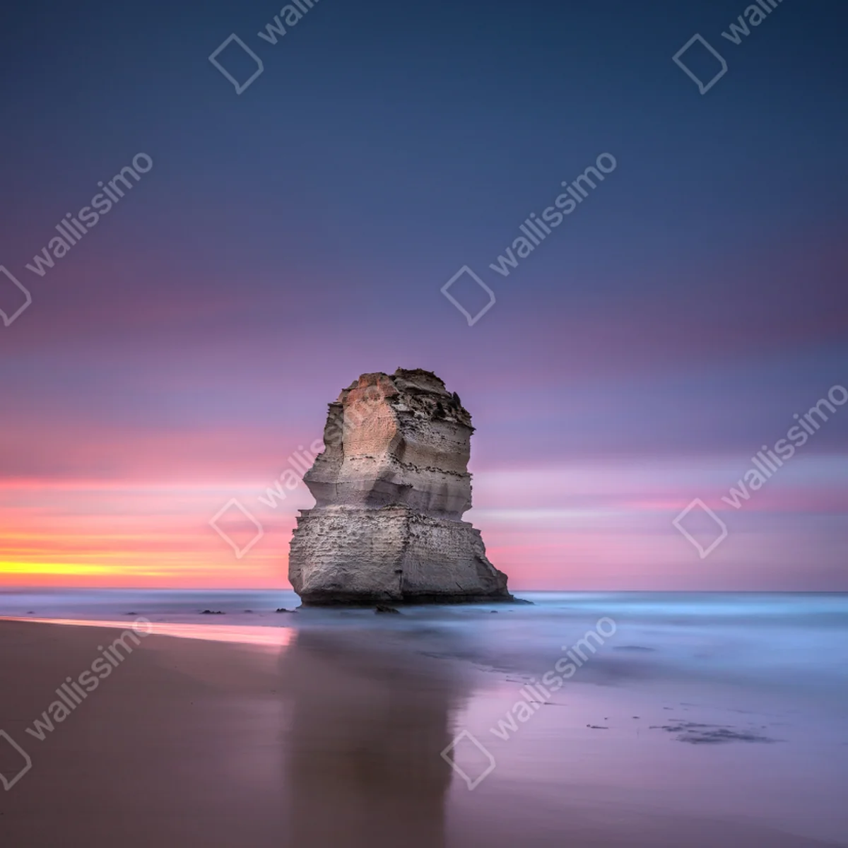 Repositionierbarer Aufkleber ruhige küstenlandschaft mit felsformationen bei sonnenuntergang Repositionierbarer Aufkleber ruhige küstenlandschaft mit felsformationen bei sonnenuntergang