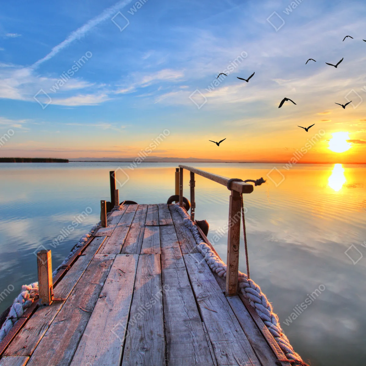 Fototapete sonnenuntergang am hölzernen steg Fototapete sonnenuntergang am hölzernen steg