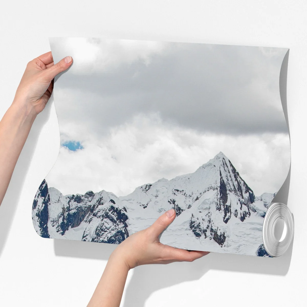 Fototapete türkisblauer bergsee unter schneegipfeln Fototapete türkisblauer bergsee unter schneegipfeln