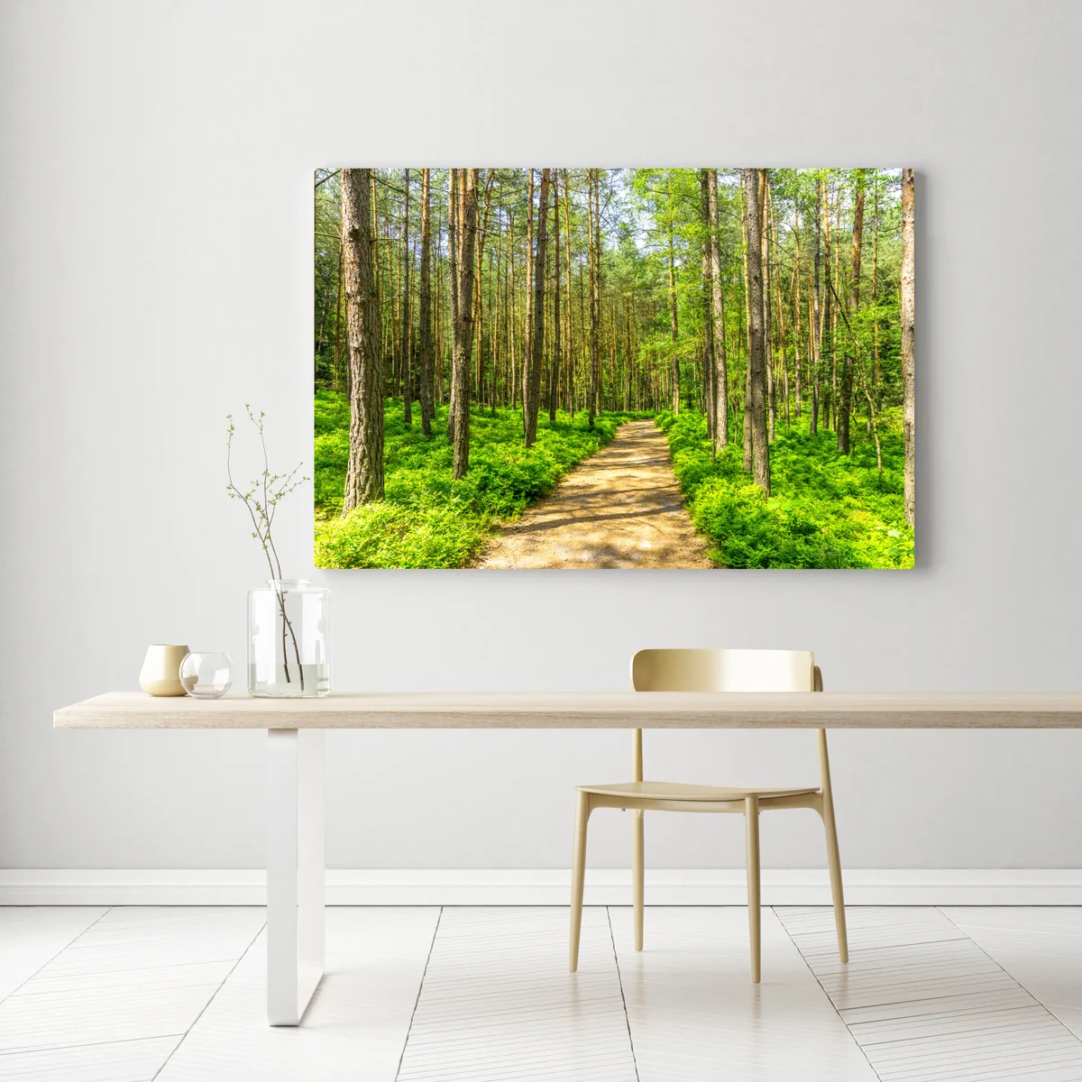 Leinwandbild sonniger waldweg zwischen kiefern Leinwandbild sonniger waldweg zwischen kiefern