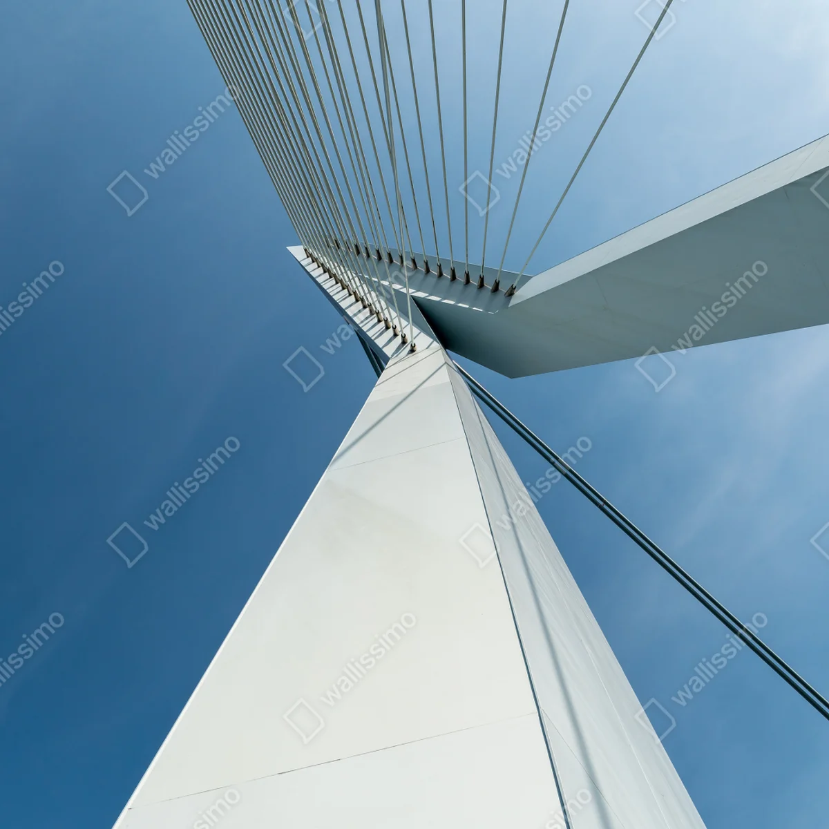 Repositionierbarer Aufkleber aufsteigende linien: moderner brückenpylon Repositionierbarer Aufkleber aufsteigende linien: moderner brückenpylon