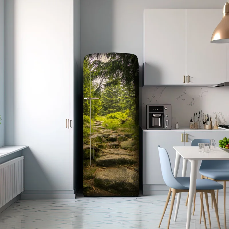Kühlschrankaufkleber ruhiger waldweg durch nadelwald