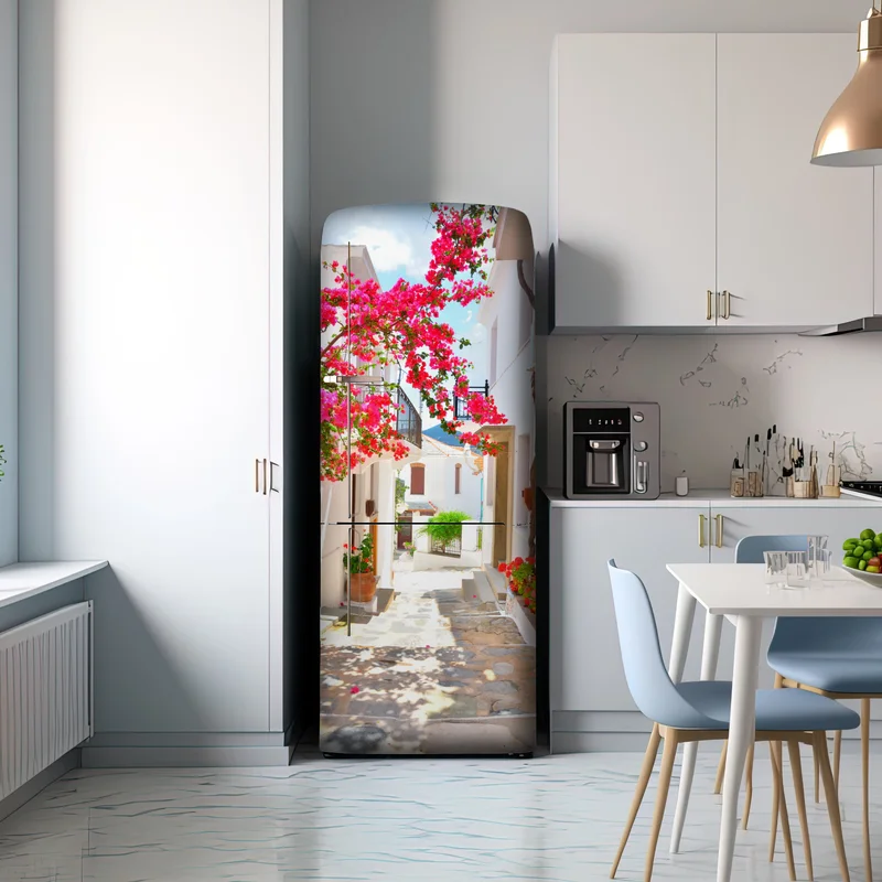 Kühlschrankaufkleber sonnige mediterrane gasse mit bougainvillea Kühlschrankaufkleber sonnige mediterrane gasse mit bougainvillea
