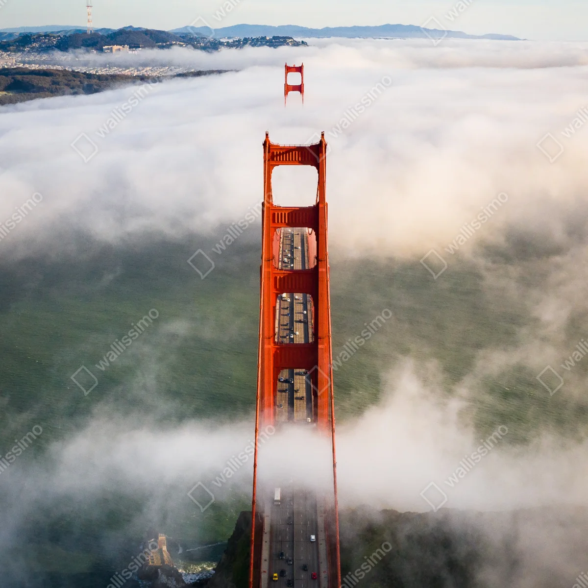 Poster Golden Gate Bridge über dem nebel • Poster bei Wallnifity® Poster Golden Gate Bridge über dem nebel • Poster bei Wallnifity®