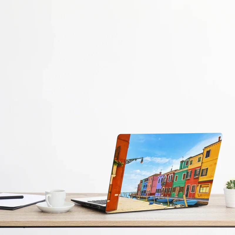 Naklejka na laptopa kolorowe domy nad kanałem w Burano