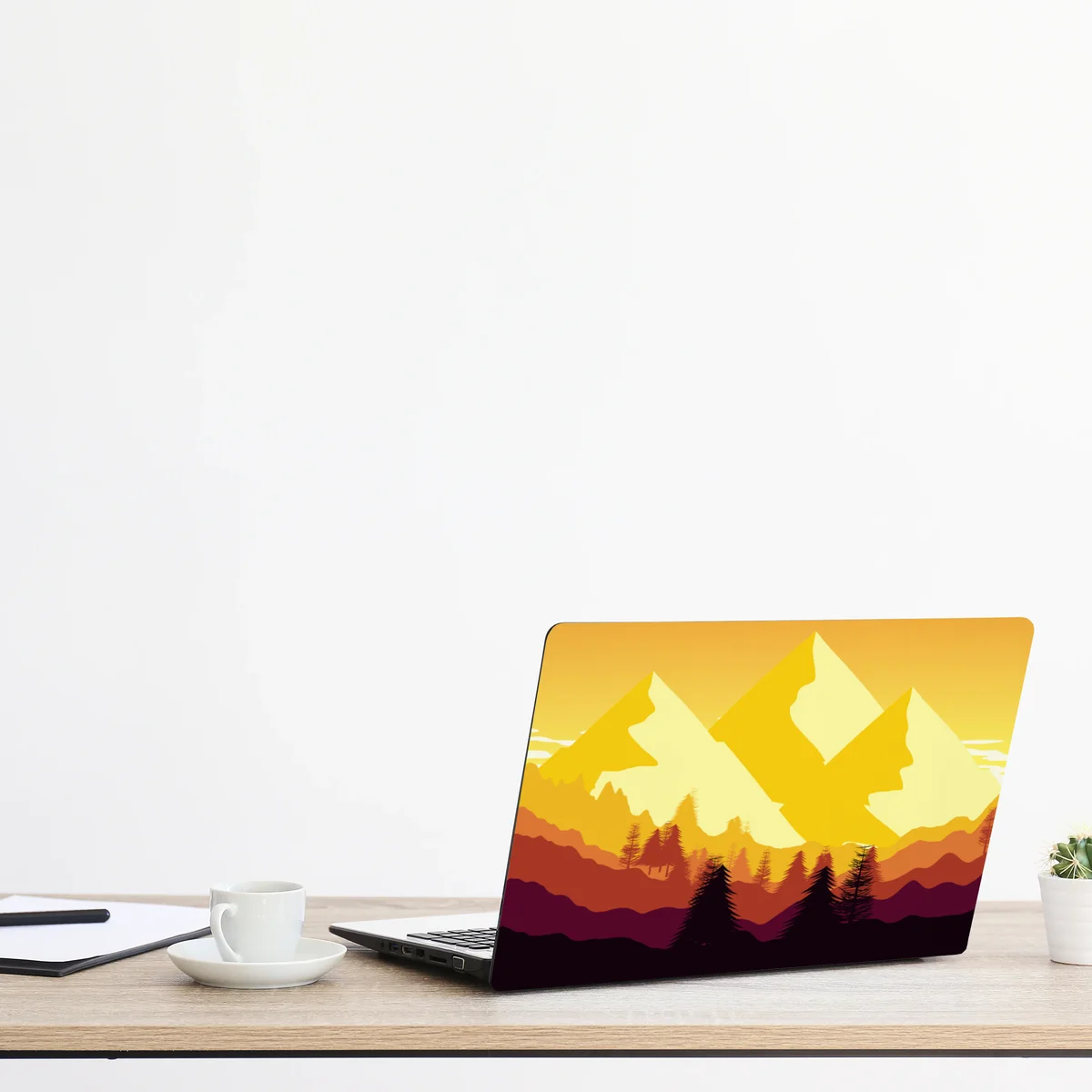 Laptop-Aufkleber goldener sonnenuntergang über bergen Laptop-Aufkleber goldener sonnenuntergang über bergen