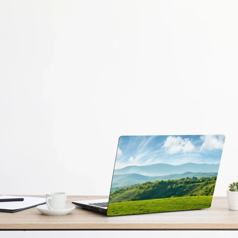 Laptop-Aufkleber frühlingspanorama rumänische berge Laptop-Aufkleber frühlingspanorama rumänische berge