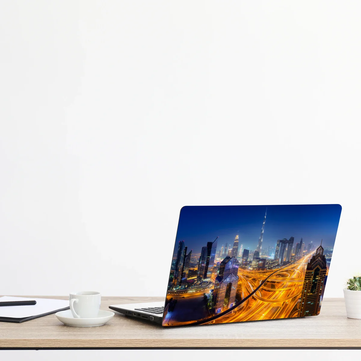 Laptop-Aufkleber panorama der nächtlichen skyline von Dubai Laptop-Aufkleber panorama der nächtlichen skyline von Dubai