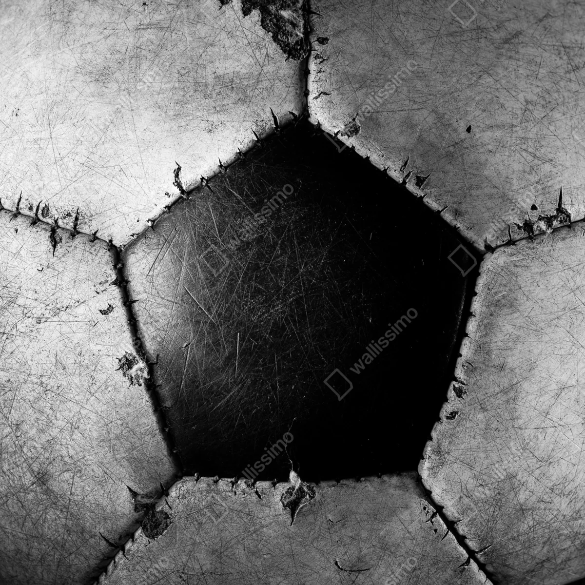 Fensteraufkleber abgenutzter fußball - nahaufnahme Fensteraufkleber abgenutzter fußball - nahaufnahme