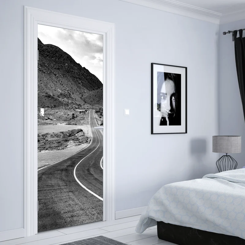 Türaufkleber gewundene straße durch die berge