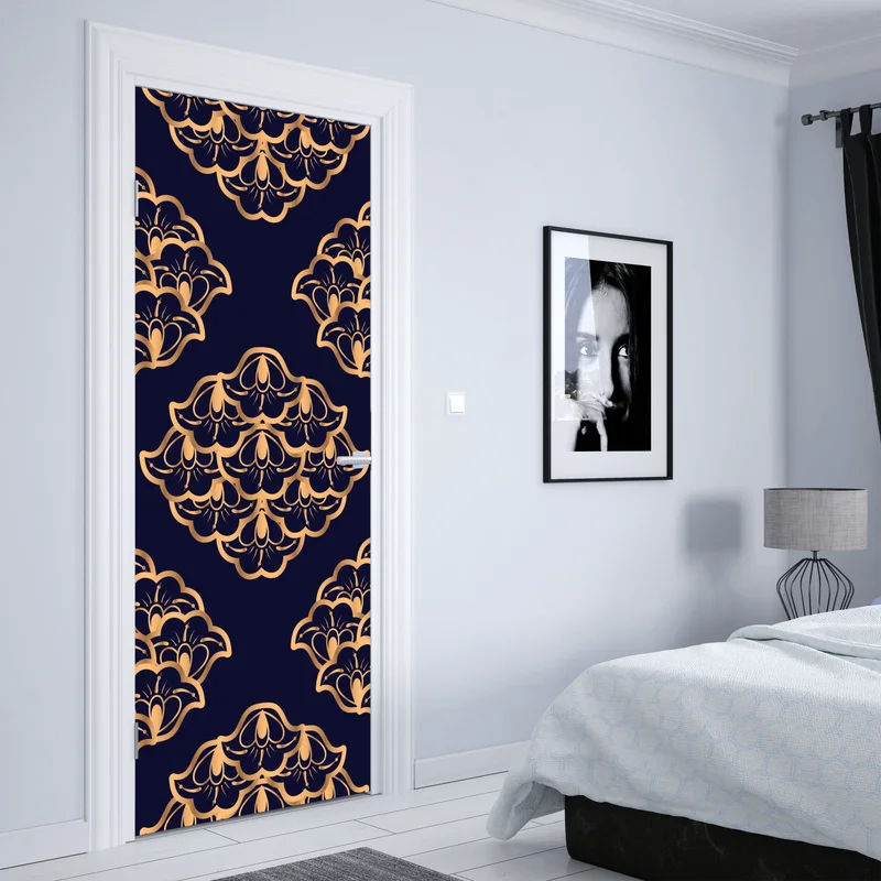 Türaufkleber goldenes damastmuster auf marineblauem hintergrund
