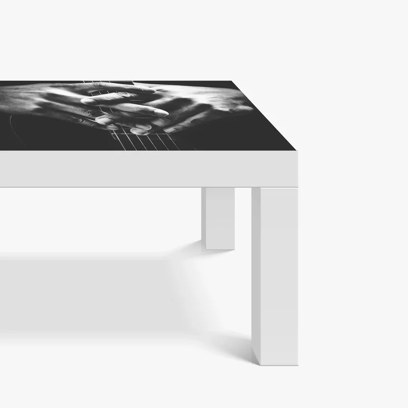 Tischaufkleber und Schreibtischaufkleber verschränkte hände auf gitarrensaiten Tischaufkleber und Schreibtischaufkleber verschränkte hände auf gitarrensaiten